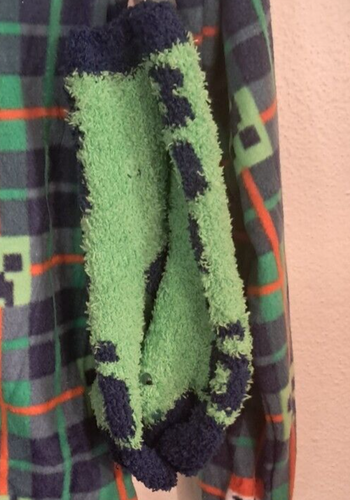 Minecraft Pijamas Niños Talla 8/10 Camisa Pantalones Zapatilla Calcetines Conjunto de 3 Piezas Niñas Nuevo con Etiquetas - Imagen 3 de 3