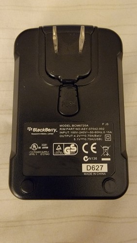 Pre-owned BlackBerry BCM6720A Wallmount AC Charger w/ USB Connection - Picture 2 of 2