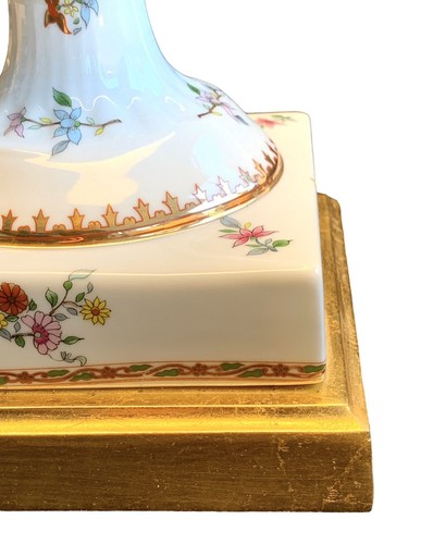 Mario Buatta Table Lamp for Frederick Cooper floral - Picture 6 of 17