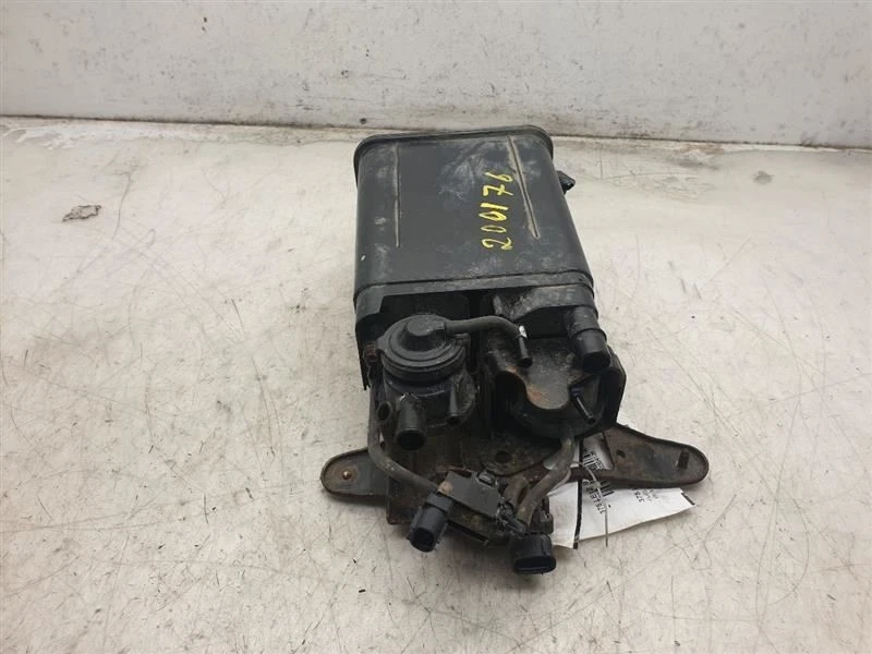 99 00 01 LEXUS RX300 燃油蒸汽罐/煤罐 3.0L 77740-48010 — 第 2/4 张图片