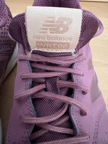 NEW BALANCE Damen Laufschuh Gr. 40 WRT96TNC Lifestyle Sneaker Burgund WildlederM - Bild 2 von 8