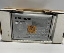 Grundig World Receiver G-2000A Short Wave Radio with Leather Case and Manual