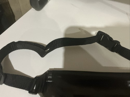 Waterproof Thick Plastic Triple Seal Fanny Pack With Adjustable Waist Strap - Picture 4 of 6