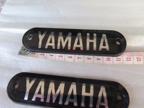 YAMAHA YL1 YL2 YL3 L2G YAS1 HS1 FS1 YA6 YG5 YM1 TANK EMBLEM PAIR SET NOS JAPAN - Imagen 6 de 6
