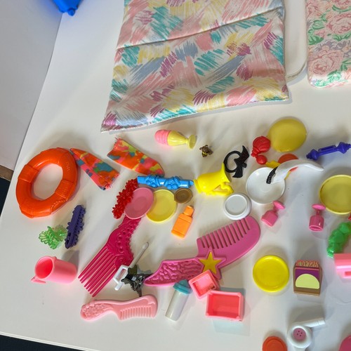Vintage 80s - 90s Barbie Doll Furniture Bedding Pillows Accessories Lot 1987 - Bild 2 von 14
