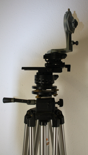 Manfrotto 302 Cabezal Panorámico con Cabeza Niveladora en Duende Trípode, Usado - Imagen 8 de 9