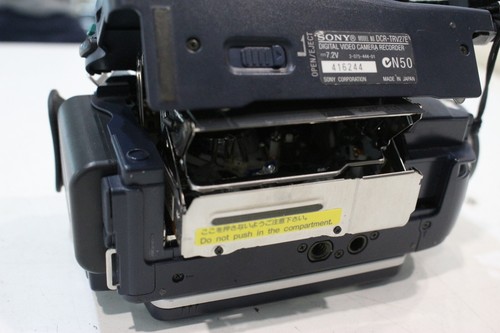 Sony Handycam DCR-TRV27E - Parts Only **READ DESCRIPTION** - Picture 10 of 12