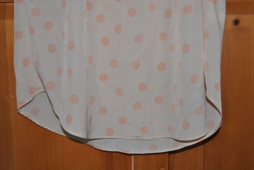 LAUREN CONRAD PEACH POLKA DOT TOP SIZE MEDIUM WITH TIE BACK. - Imagen 3 de 5