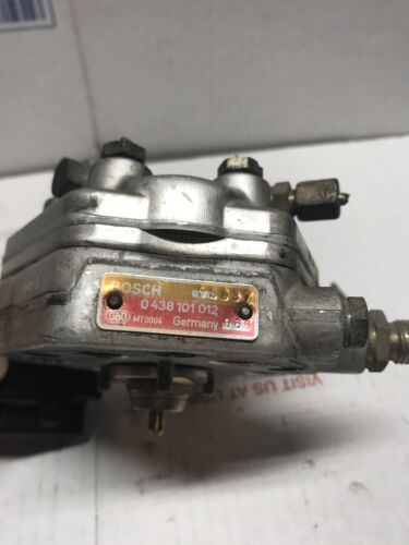 MERCEDES-BENZ 190E 260E 300E 300SE 300TE BOSCH Fuel Distributor B-5012 - Picture 2 of 3