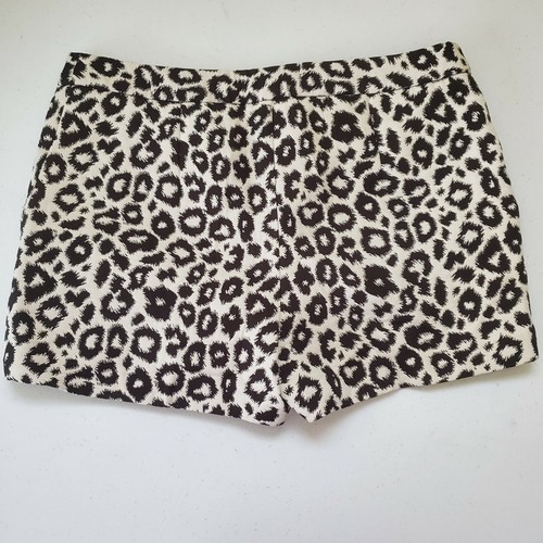 W118 by Walter Baker Cheetah Animal Print Shorts SZ 9 Black/Cream - Picture 2 of 10