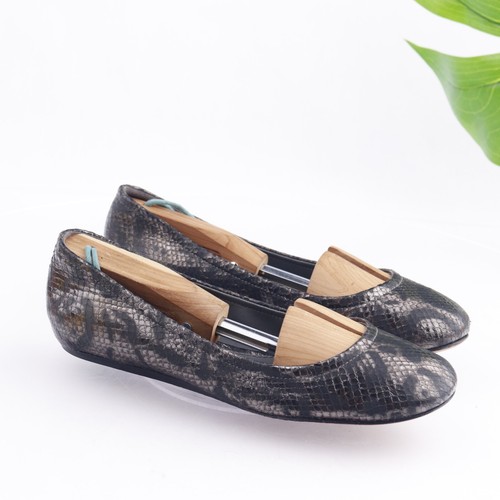 Vera Wang Women's Ballet Flat Size 7 Metallic Gray Black Leather Snakeskin Shoe - Picture 3 of 15