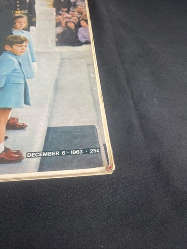 Life Magazine JFK Funeral Jackie Kennedy Great Ads Vol. 55 No. 23 Dec. 6, 1963 - Picture 3 of 14