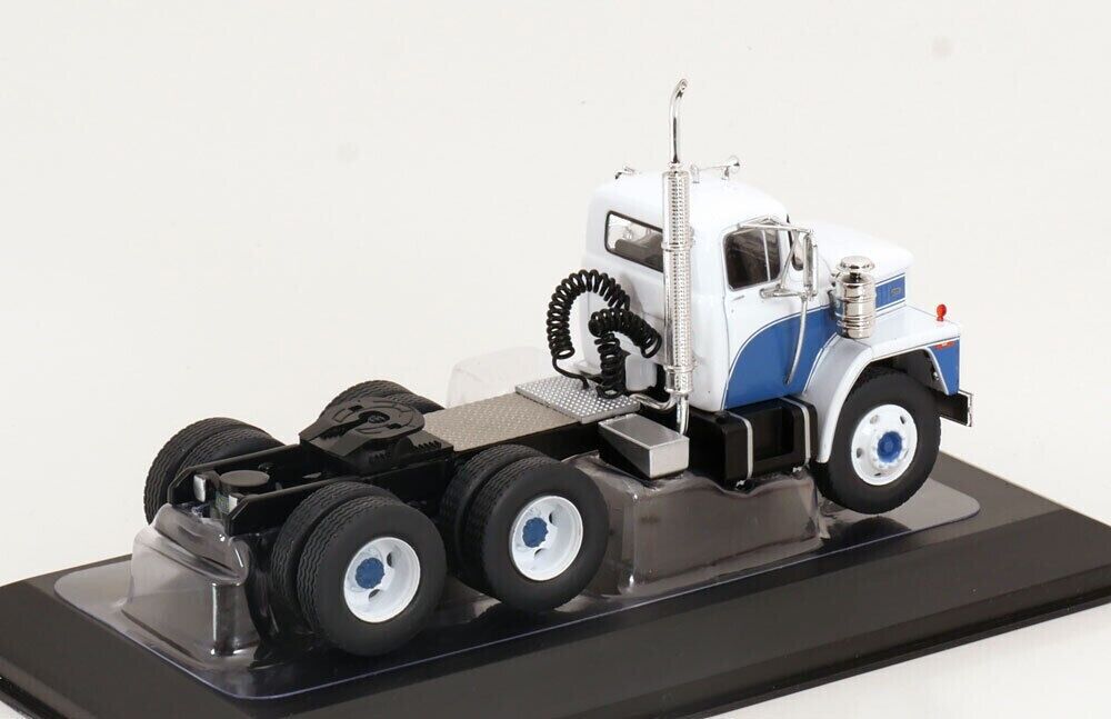 Dodge LCF CT900 towing vehicle 1960 whiteblue TR185 Modellauto 143 Neu OVP