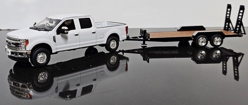 1:50 Ford F-250 Super Duty Crew Cab & Tandem Trailer White LHD  - Picture 3 of 5