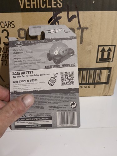 2012 Hot Wheels Angry Birds Minion Pig New Models Series NIB - Picture 5 of 6