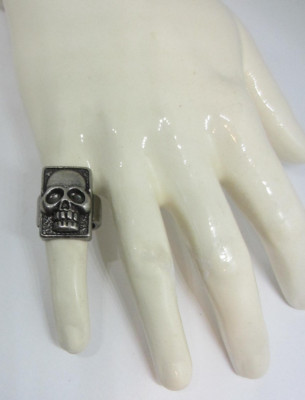 Skull Ring Large Eyes Teeth Silver Tone Size Split Back Unbranded Vintage Small