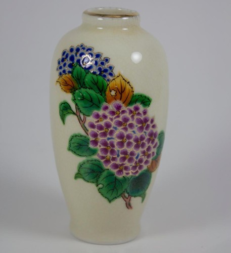 Vintage Small 4" Porcelain Crackle Vase Hand Painted Flowers Gold Trim - Picture 1 of 7