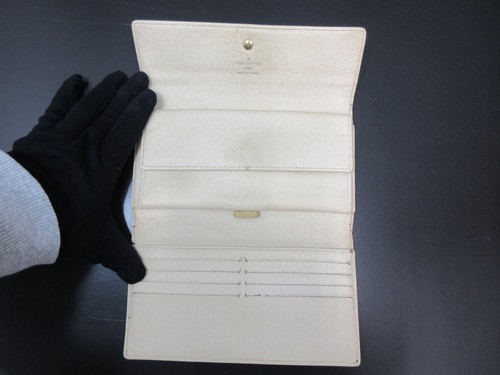 Authentic Louis Vuitton Damier Azur Portefeuille International N61732 109445 - Picture 9 of 16