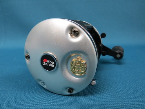 ABU Garcia Ambassadeur 5501 C3 Angelrolle lh silber linke Hand