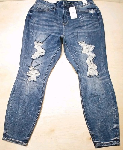 Judy Blue Mid Rise Skinny Fit Distressed Jeans Size 18 W
