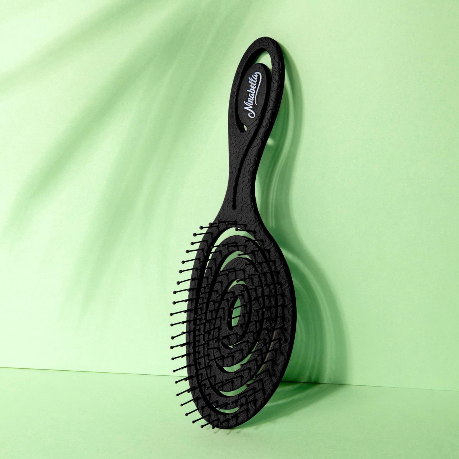 Detangle Hair Brush for Women & Men - Does not Pull - Straightening Brushes