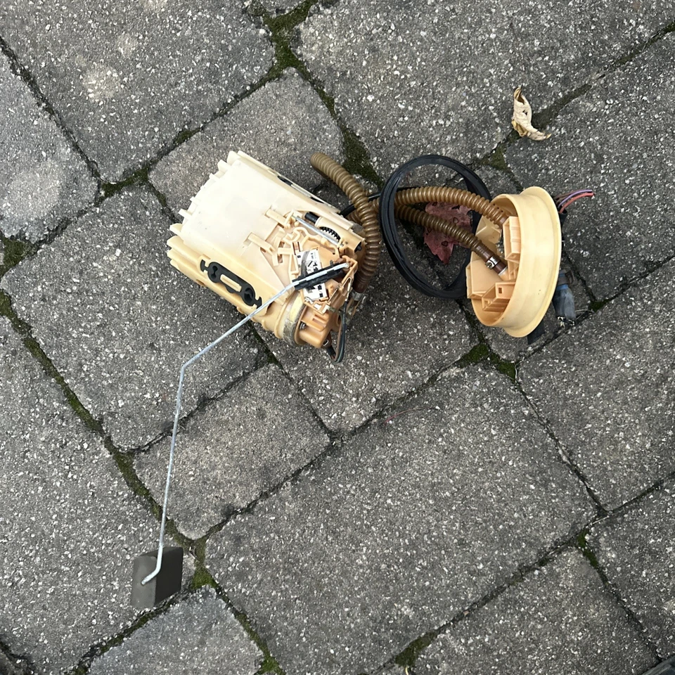 99-03 VW EUROVAN T4 2.8L BOMBA COMBUSTIBLE GAS SENSOR CONJUNTO OEM Foto 3 de 4