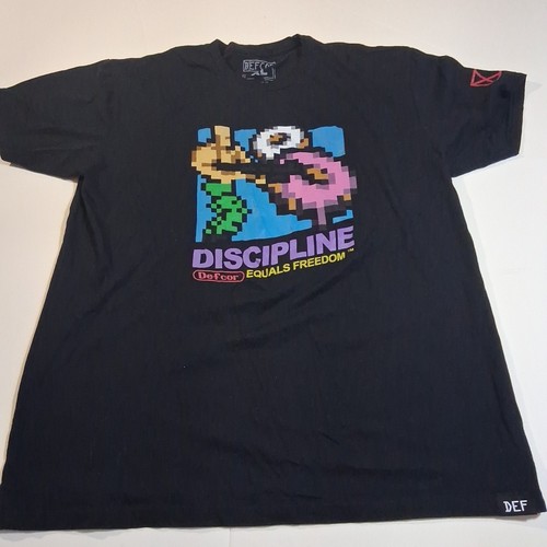 Men's DEFCOR Size XL Short Sleeve T-shirt Black Crewneck 8-Bit Cartoon Soldier - Picture 1 of 4