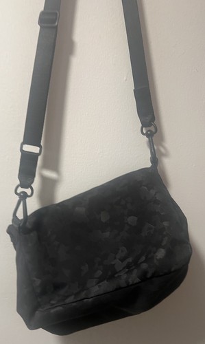 Lululemon All Night Festival Soft Bag Fragment Camo Jacquard Black Deep Coal - Picture 10 of 19