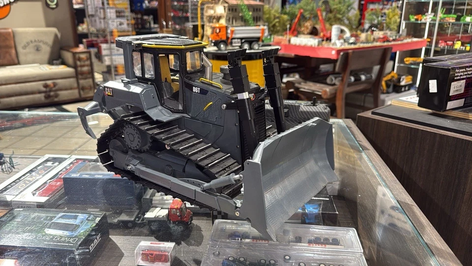 Modello Caterpillar 1/14 Rc D6T - Immagine 4 di 4