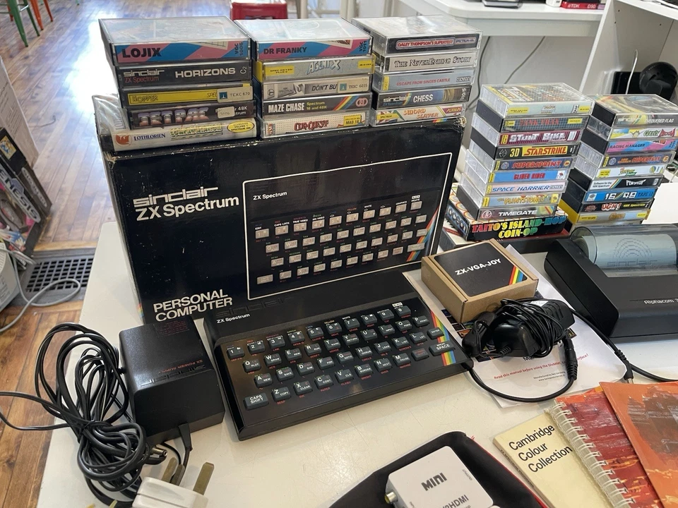 Ultimate ZX Spectrum - 48K, Composite, DivMMC, Tape Games, Box + Extras! - Image 2 of 4