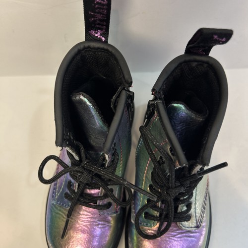 Dr. Martens Botas Juveniles 9 Delaney Botín Gris Arco Iris Con Cordones Cremallera Lateral - Imagen 4 de 8