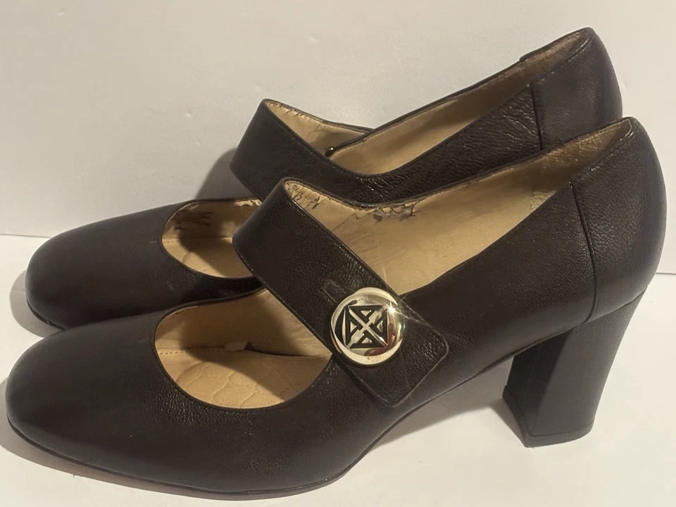 Zapatos para mujer Antonio Melani de cuero marrón talla 9 1/2” Foto 4 de 4