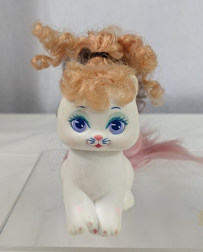 1989 Mattel Little Pretty Show Off Kitty Cherry Belle Tiara Kitty zampe lucide - Foto 4 di 16