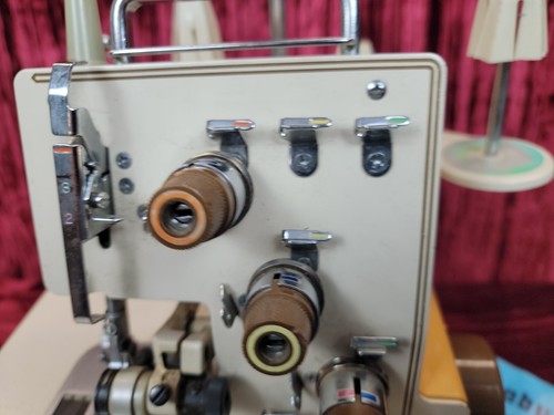 Máquina de coser Baby Lock Overlock BL3 408 sin probar estado desconocido como encontrado - Imagen 6 de 24