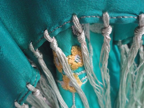 Antique 1920s Ombre Aqua Silk Embroidered floral Crochet Fringe Piano Shawl Wrap - Picture 3 of 17