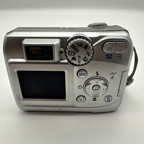Nikon COOLPIX E3200 3.2MP 3X Zoom Nikkor Lens Digital Camera- Tested - Picture 3 of 12
