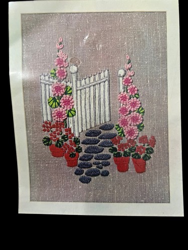 Vogart Crafts Crewel Creative Stitchery Kit # 739B Garden Gate New - Picture 3 of 10