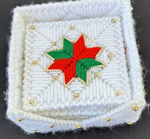Vintage Set of 6 Needlepoint Plastic Canvas Yarn Christmas Coasters in Box 3.5”