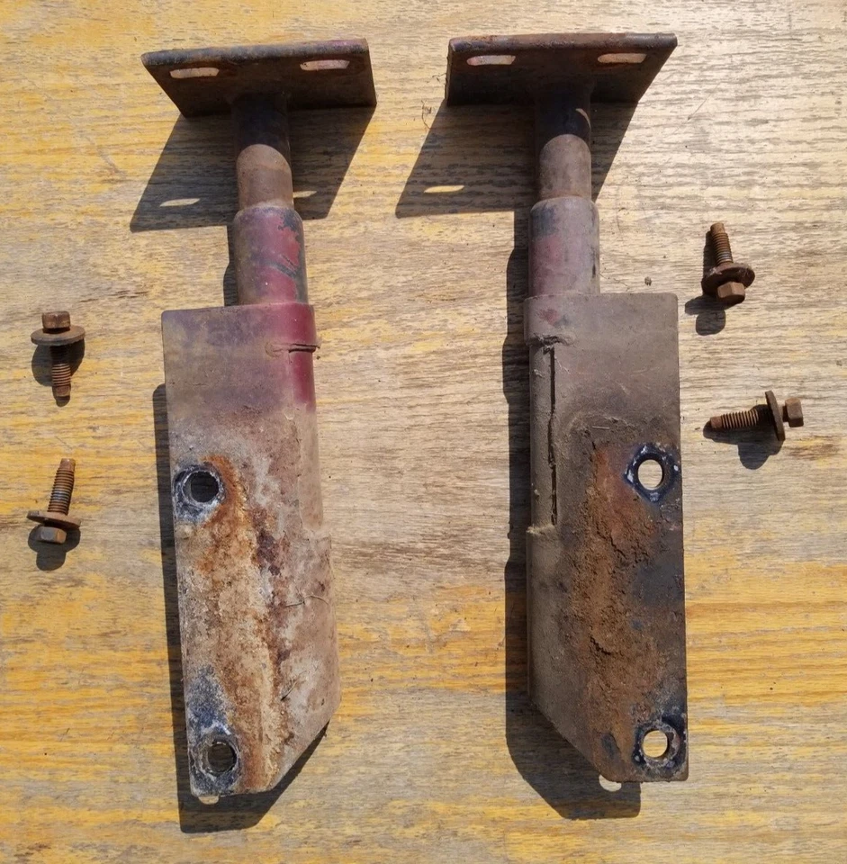 Amortiguadores parachoques delanteros Mustang II King Cobra 2 1974-78 Ford 74 75 76 78 1978 Foto 2 de 4