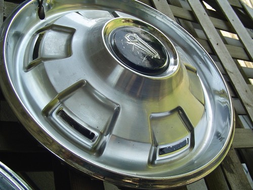 4 VINTAGE 1967 1969 Plymouth Fury Barracuda Belvedere RD Runner Valiant Hubcaps - Picture 9 of 11
