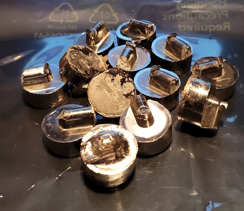 Muestras de vidrio metálico a granel premium - aleación de metal amorfo de grado de investigación de 500 g - Imagen 2 de 4
