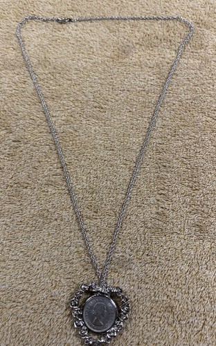 Queen Elizabeth II Necklace 1963 Six Pence Coin Heart  24” - Picture 2 of 3