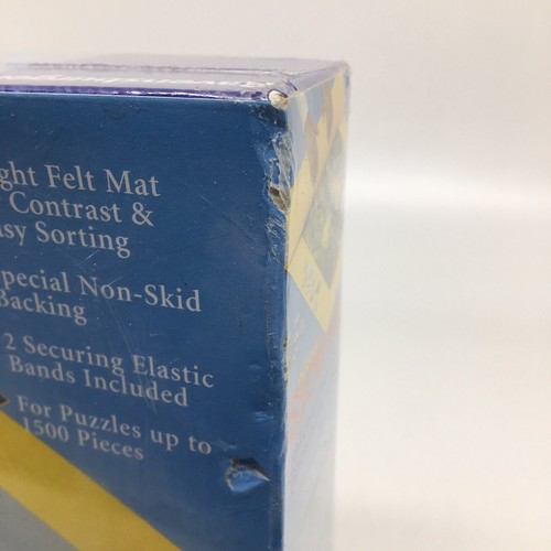 RAVENSBURGER Puzzle Stow & Go Mat Measures 46 x 26 inches New - Box has a Dent - Picture 7 of 7