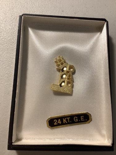 New #1 Dad Lapel, Jacket, Hat Pin 24 Karat Gold Plate Finish In Original Box - Picture 4 of 7