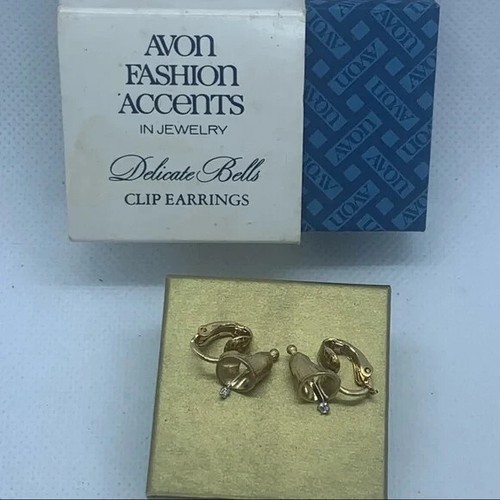 VINTAGE IN THE BOX Avon Delicate Bells Clip Orecchini - b - Foto 2 di 3