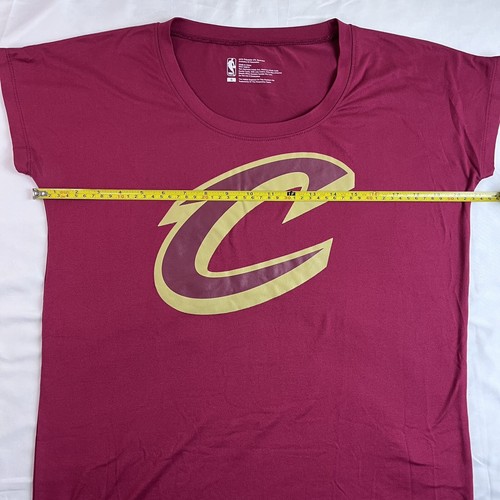 Cleveland Cavaliers Shirt Women’s Small Red Short Sleeve NBA Basketball CAVS - Picture 6 of 9