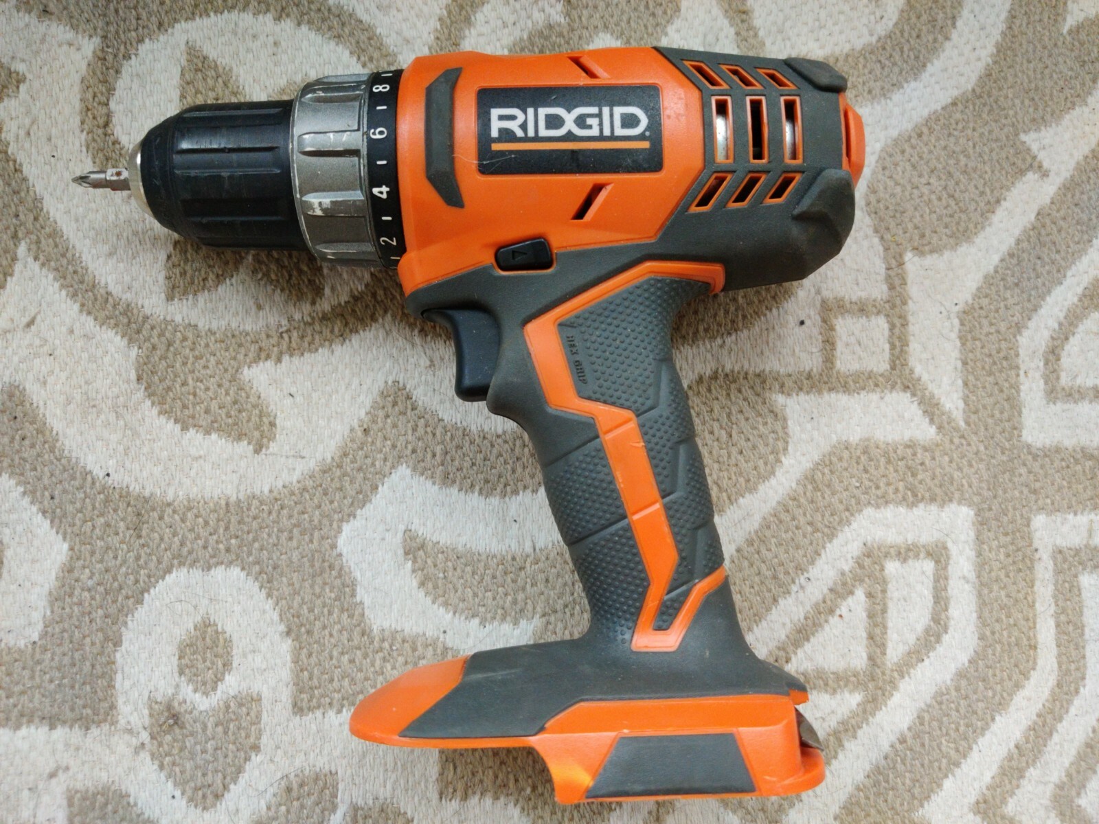 RIDGID R860052 18V Lithium Ion 1//2 inch Cordless Drill//Driver Kit for sale online