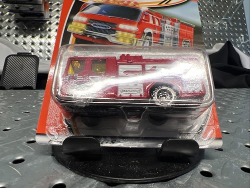 2001 Matchbox 95240 - #44 of 75 - Dennis Sabre Fire Truck - Airport Alarm NIP TH - Picture 3 of 10