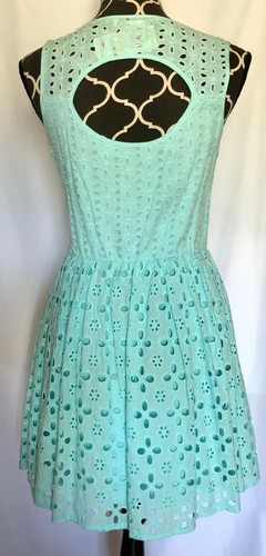 American Rag Cie Phoenix Green Eyelet Lined Keyhole Back Slvless Dress sz M NWT - Picture 4 of 9
