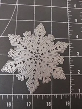 Universal thin metal die cut tool emboss Snowflake Christmas Ornament Winter XL6